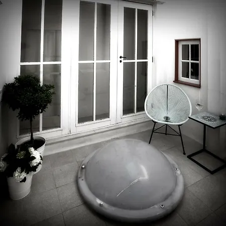 Patio Da Se - Se Cathedral Charming Flat براغا