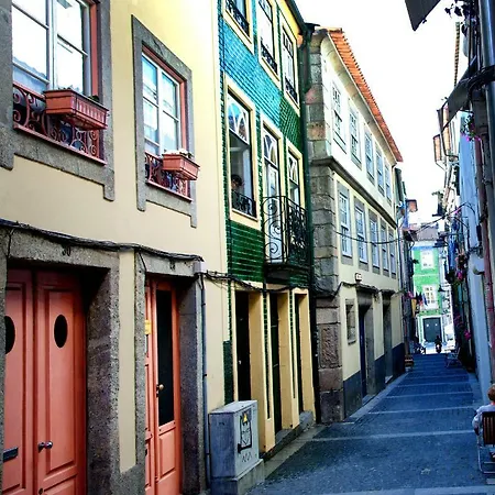 Patio Da Se - Se Cathedral Charming Flat شقة براغا